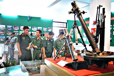 Exhibition “Great Spring 1975 Victory – the power of Vietnam” opens - ảnh 1